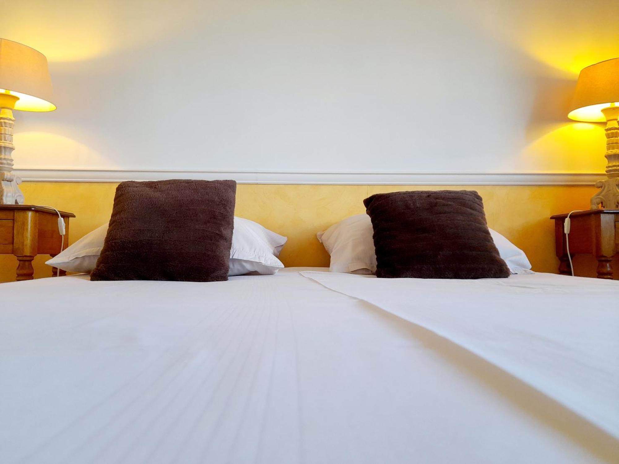 Domaine Des Ecureuils Bed & Breakfast Carpentras Exterior photo